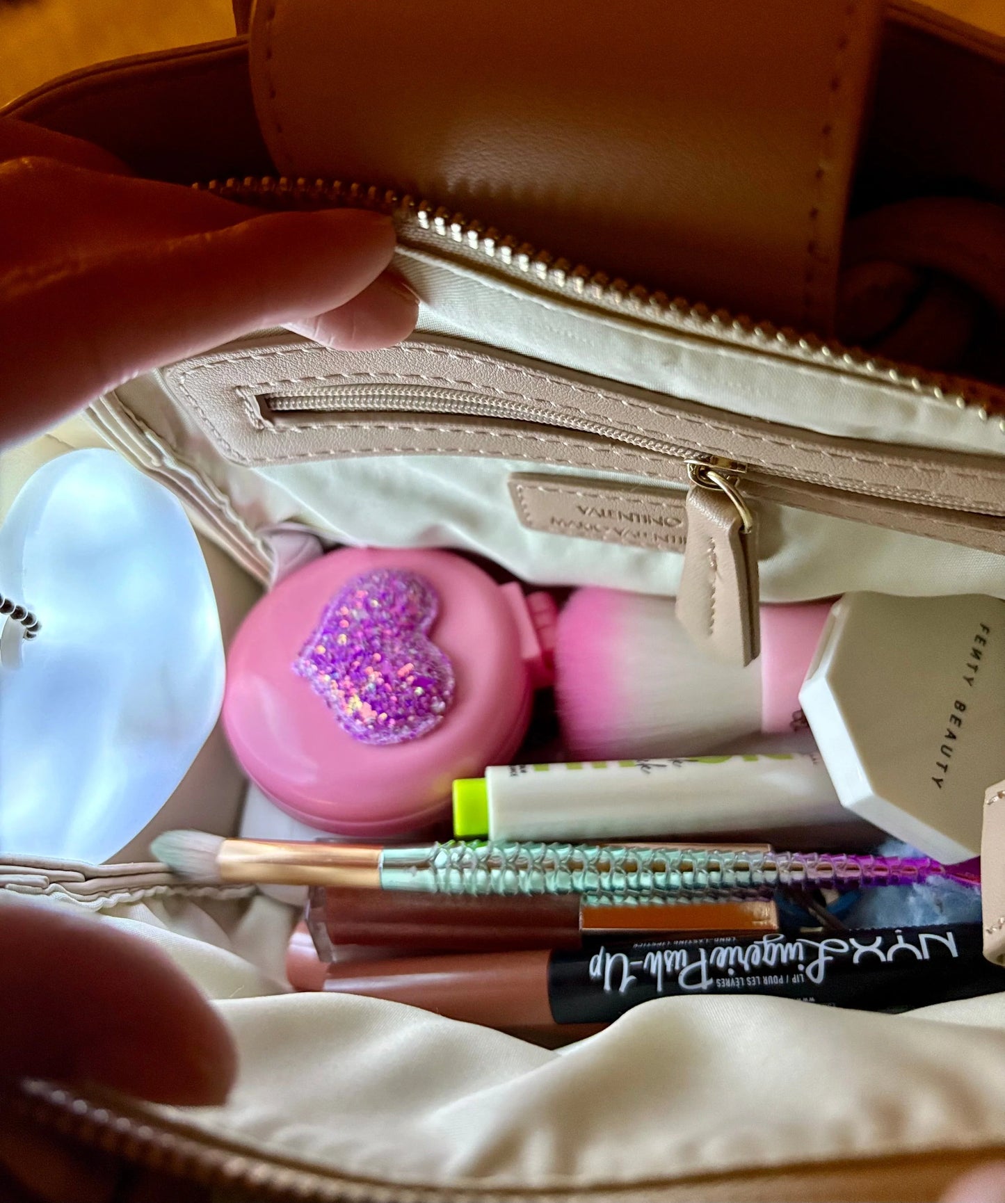 🌟 LumiLuxe™ Smart Touch Purse Light