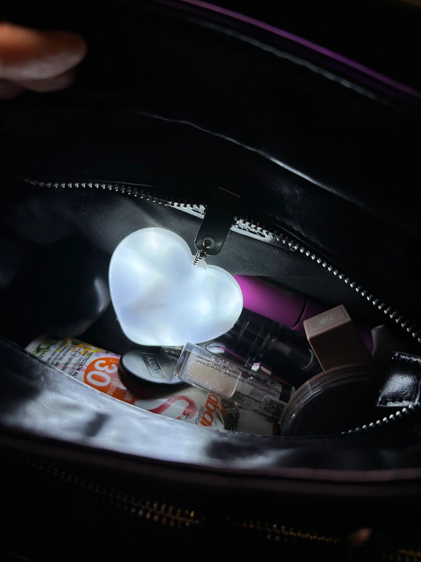 🌟 LumiLuxe™ Smart Touch Purse Light